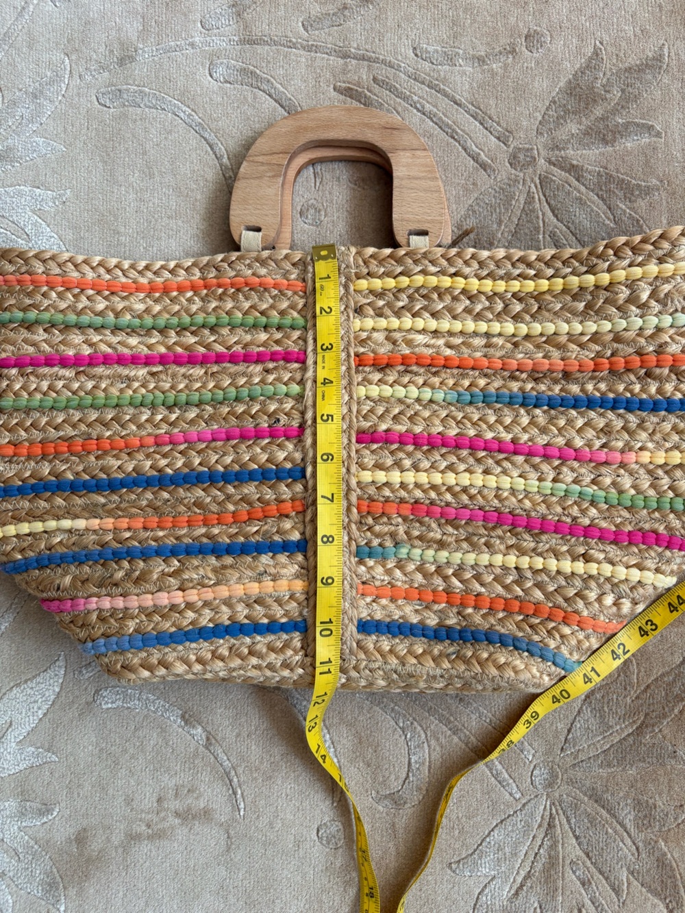 NWT, Anthropologie Antik Kraft Tuhi Colorful Jute Rainbow Tote w/ Wooden Handels - Picture 15 of 16